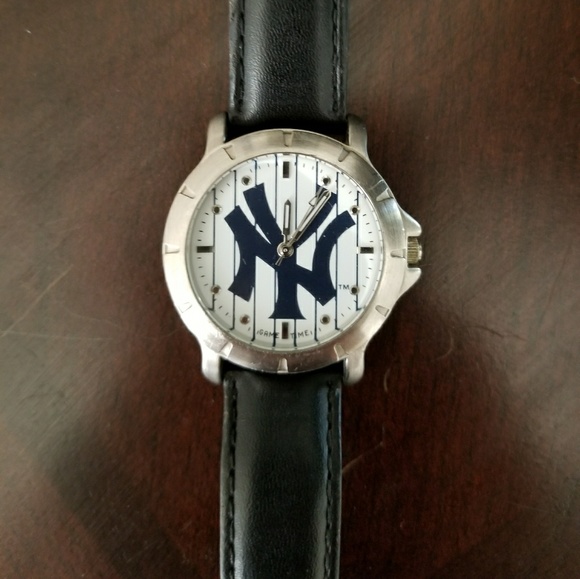 Men's NEW YORK YANKEES MLB player series watch - Picture 4 of 4